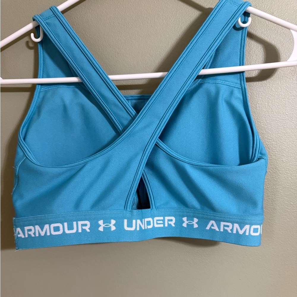 Woman’s Under Armour Sports Bra- L